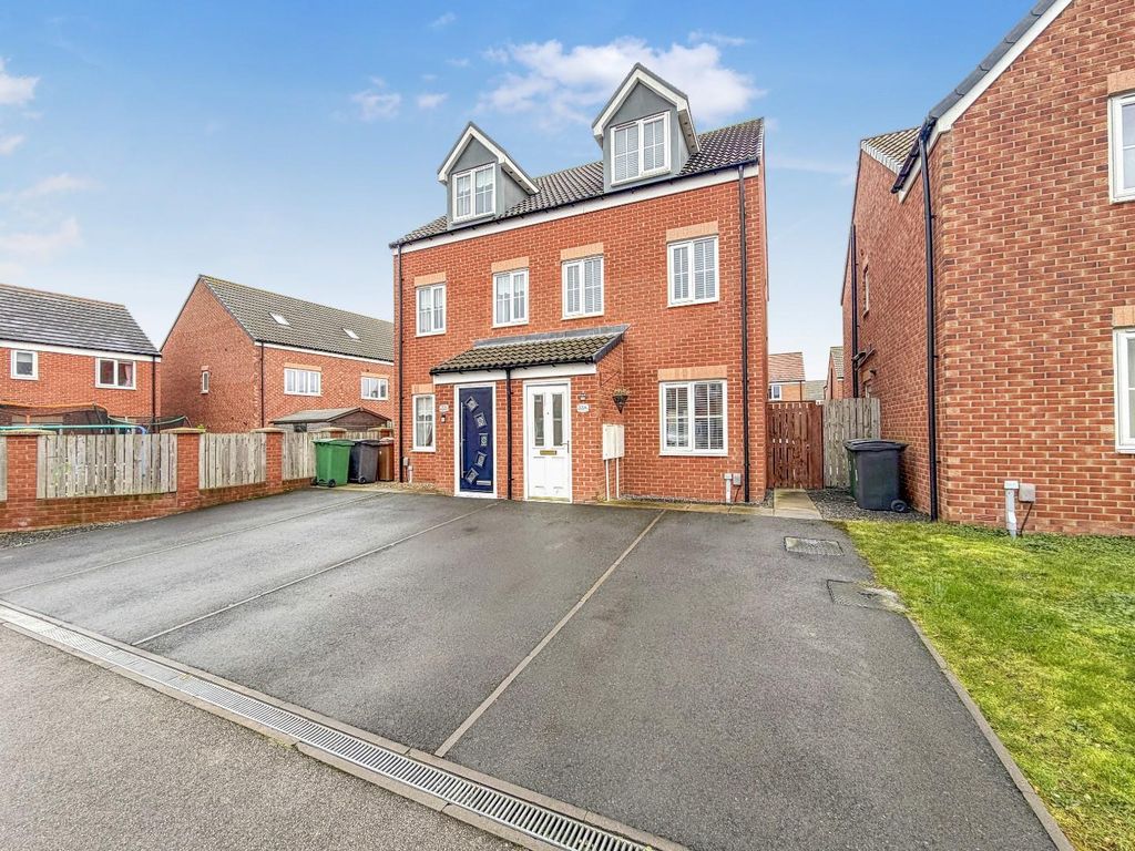 Property photo 1 of 25 Front