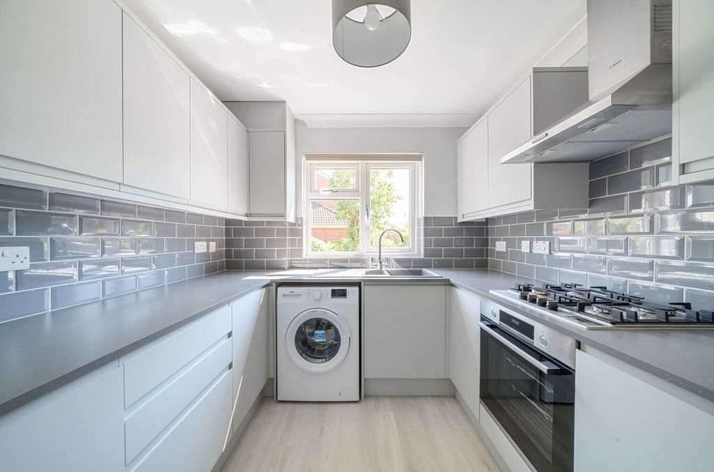 Property photo 3 of 12 1289760-29-6824Be...