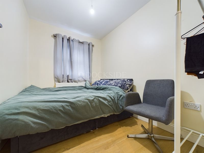 Property photo 3 of 12 Photo 5