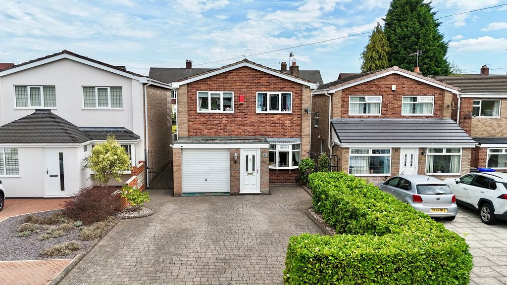 Property photo 1 of 18