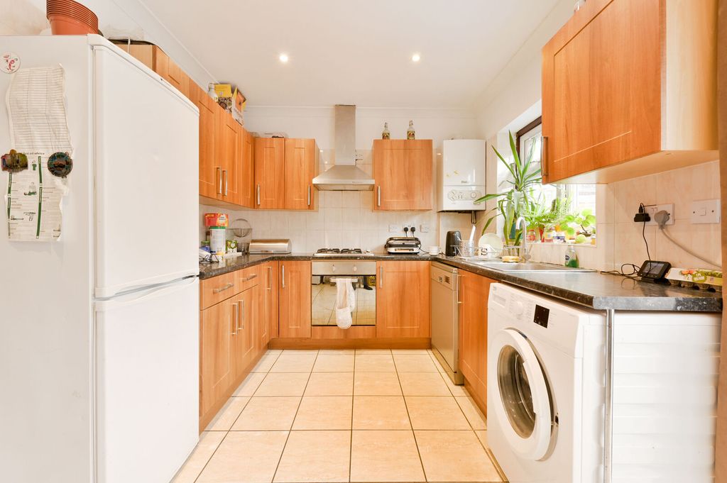Property photo 3 of 8