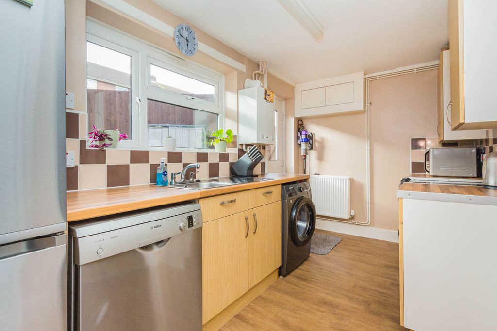 Property photo 2 of 13 Kitchen