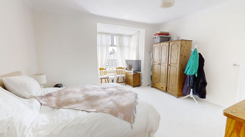 Additional image 10 of 4 bed end terrace house for saleSouthwell Street, Portland, Dorset DT5
