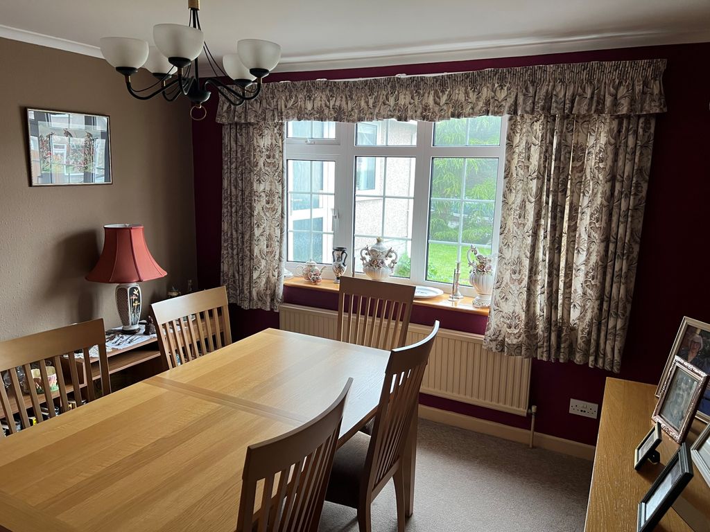 Property photo 3 of 21 2