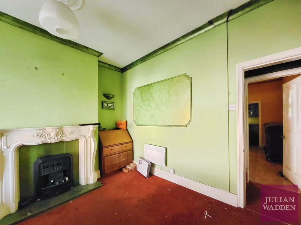 Property photo 3 of 16 Picture 3