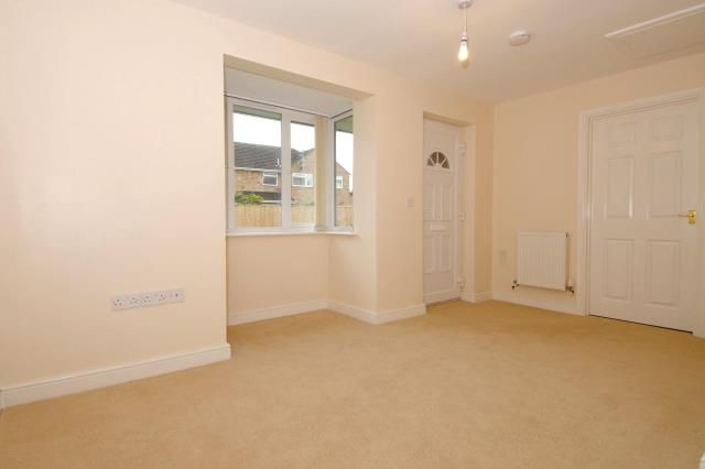Property photo 2 of 5 Bedroom