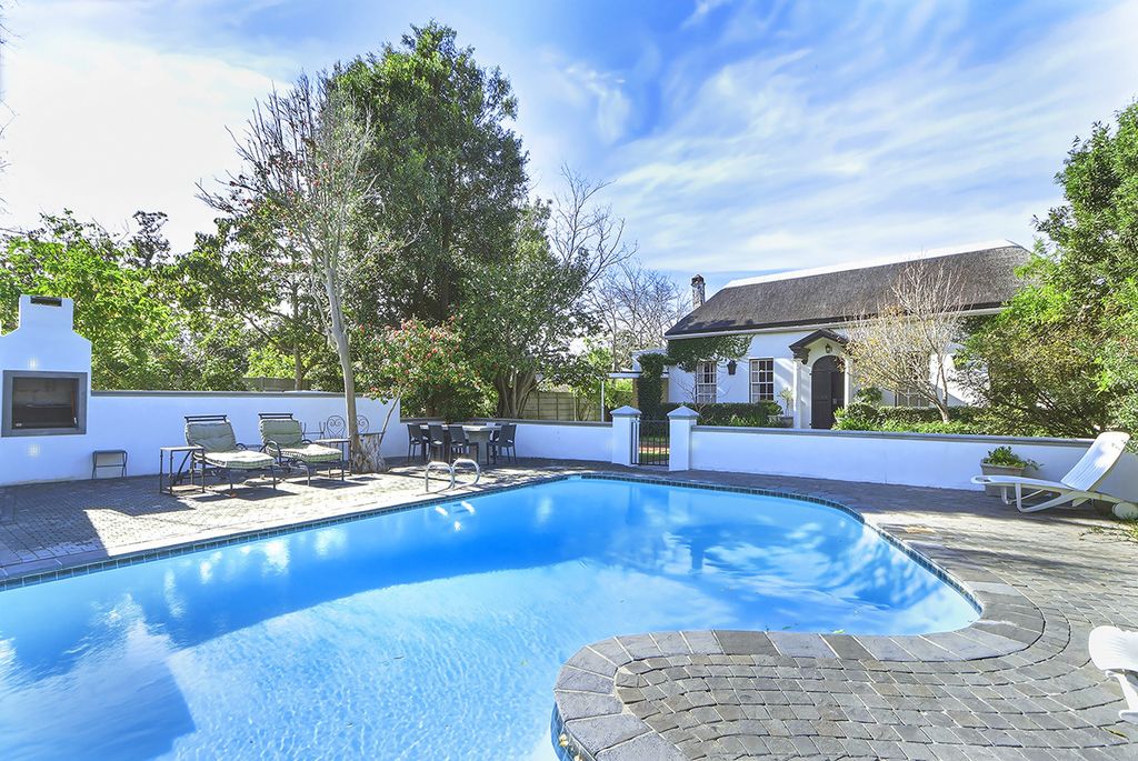 Property photo 3 of 46