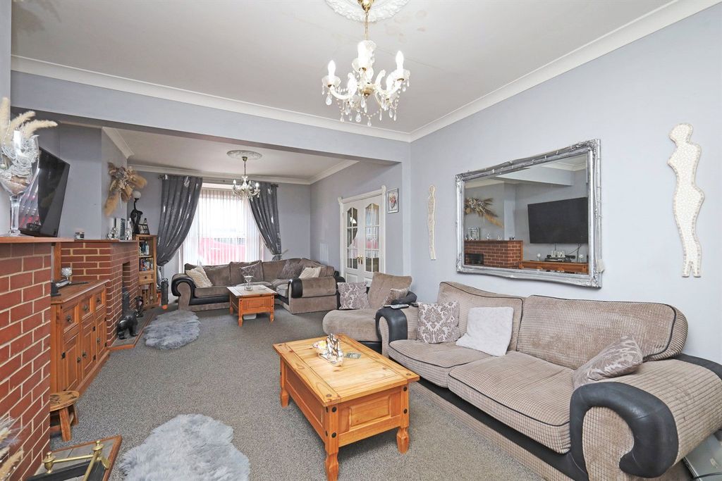 Property photo 3 of 31 Picture No. 03