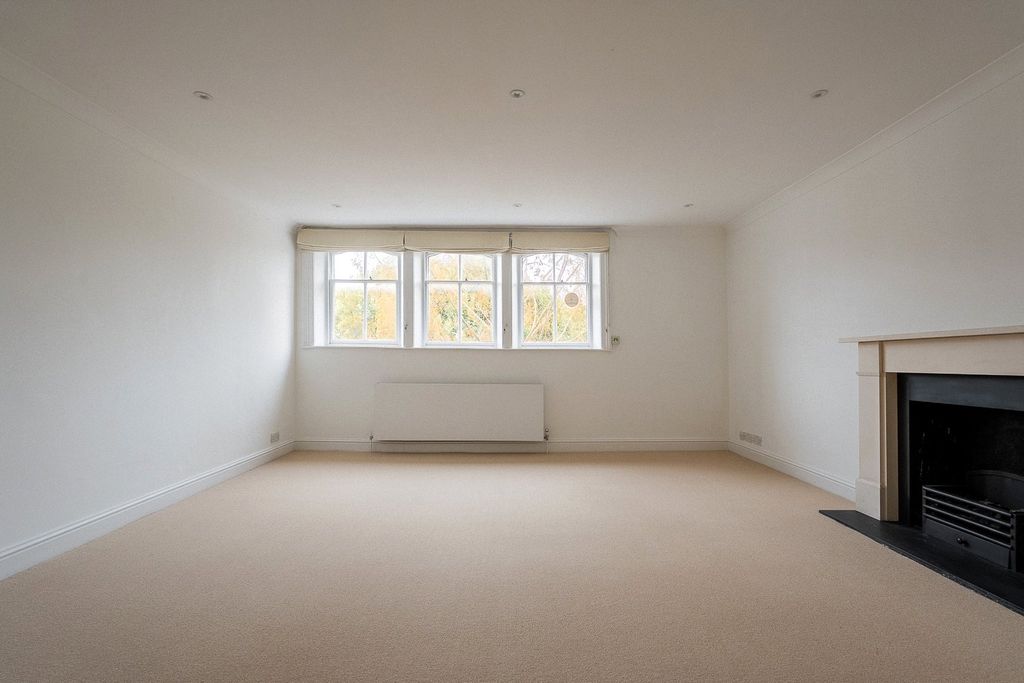 Property photo 2 of 13 Reception Room