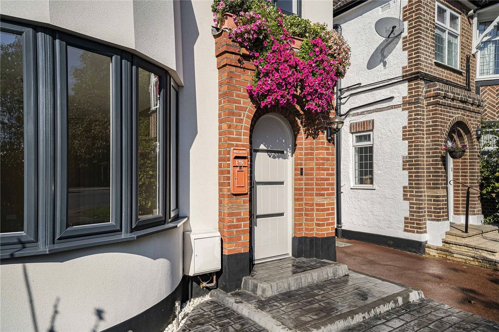 Property photo 2 of 38 Picture No. 61