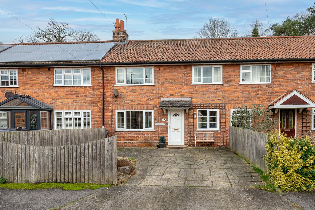 Property photo 1 of 15 7Stmatthewsclose