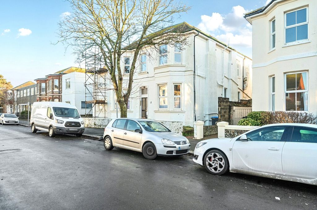 Property photo 1 of 7 External