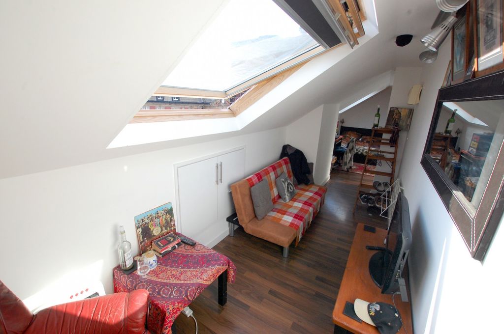 Property photo 2 of 4