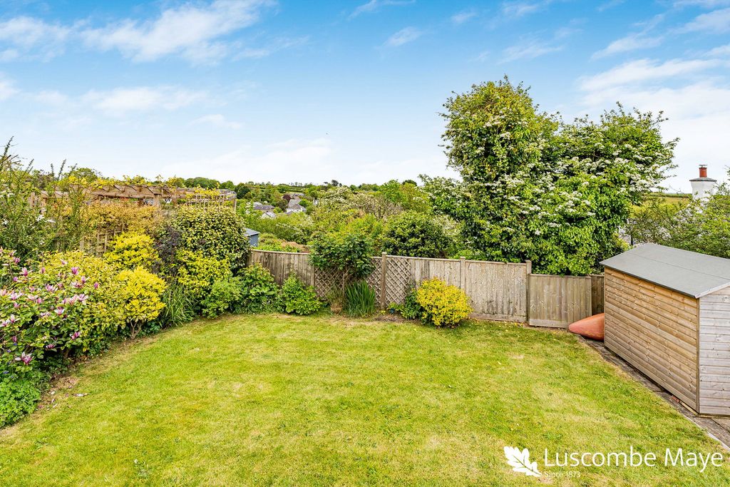 Property photo 3 of 31