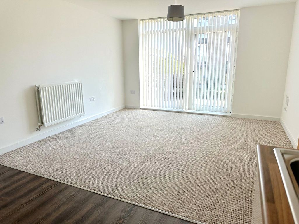 Property photo 3 of 16 Picture No. 18