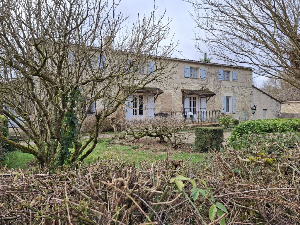 Property photo 2 of 18