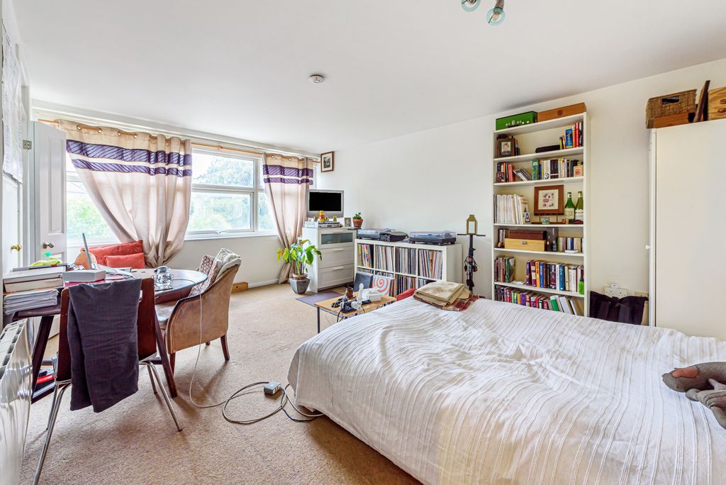 Property photo 3 of 7 842835 (2).Jpg