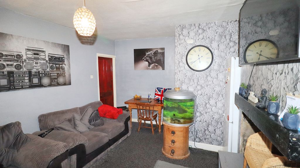 Property photo 3 of 21
