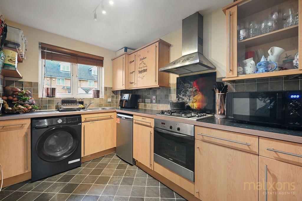 Property photo 2 of 13