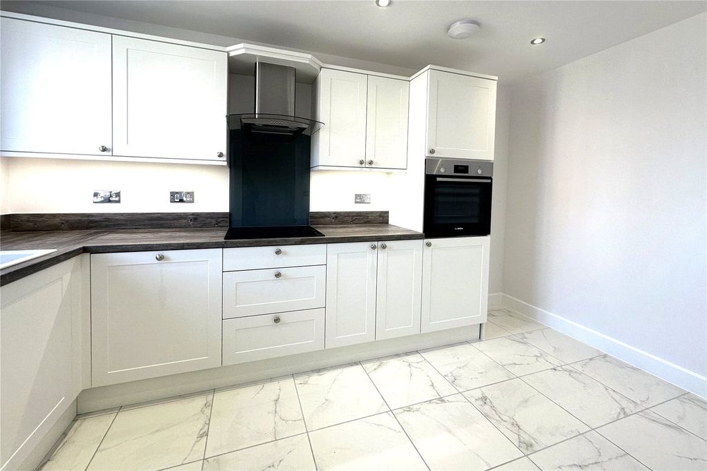 Property photo 3 of 7 Picture No. 18