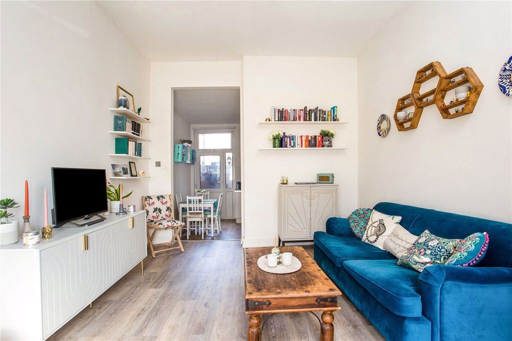 Property photo 1 of 6