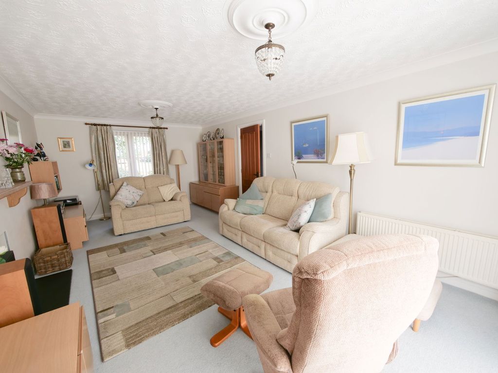 Property photo 2 of 18