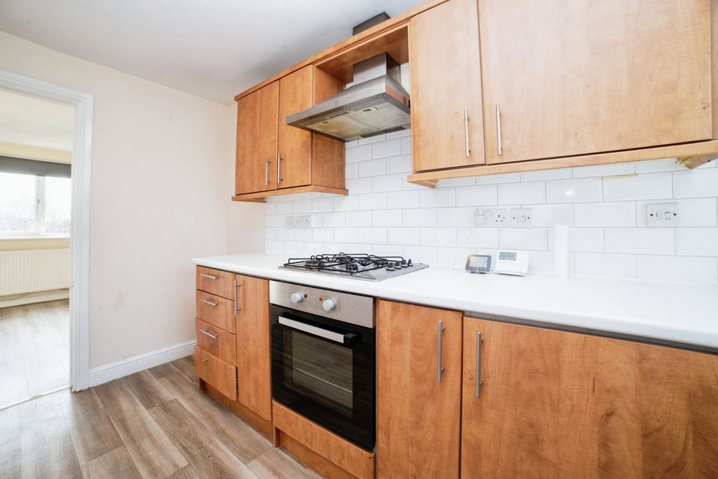 Property photo 3 of 17 Photo