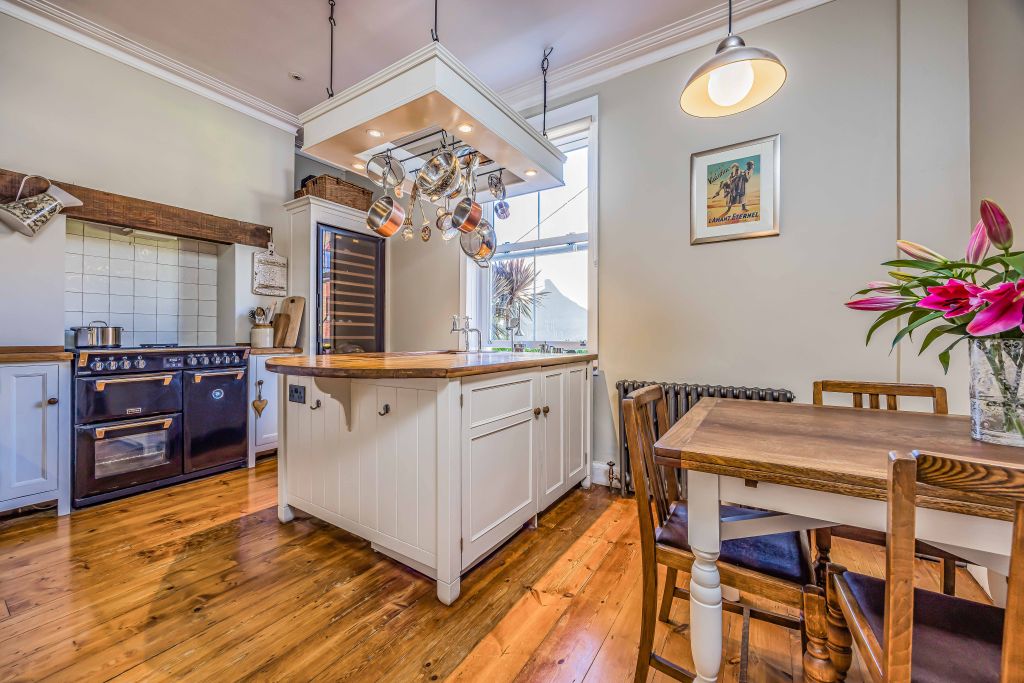 Property photo 3 of 23 Duncan Lodge, 10 Duncan Road, Southsea-Small-Porti