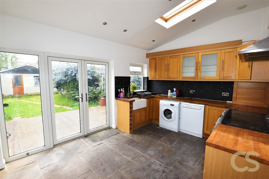 Property photo 3 of 9 637892