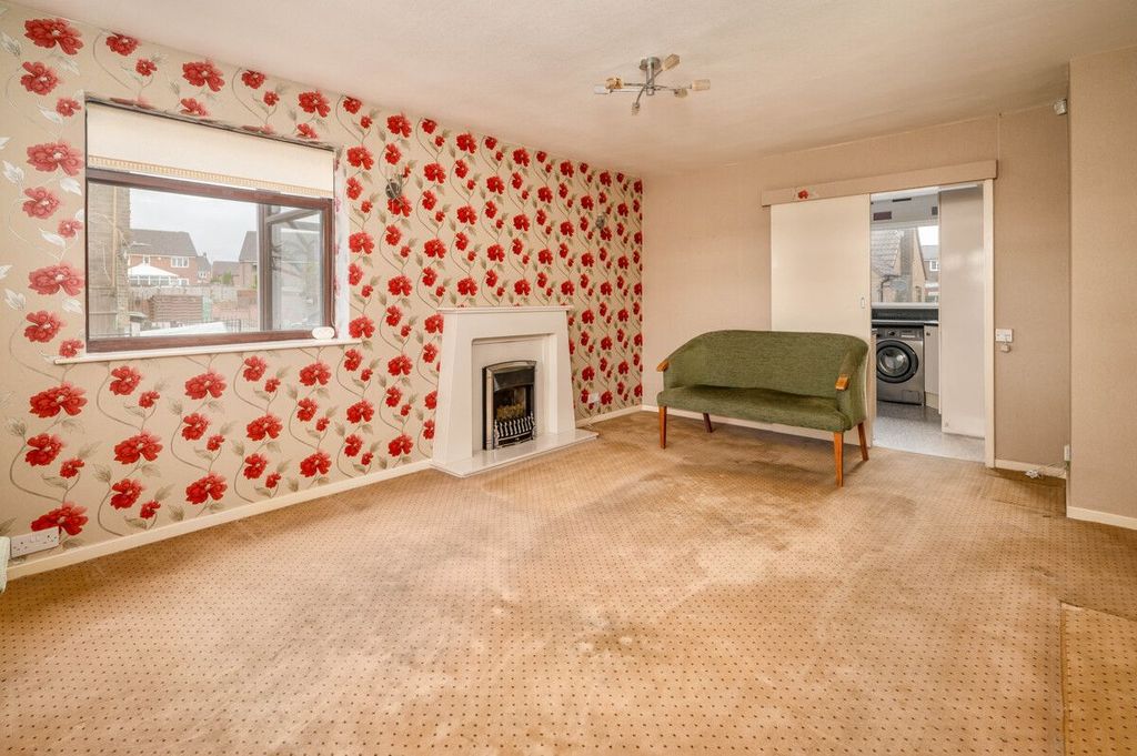 Property photo 2 of 21