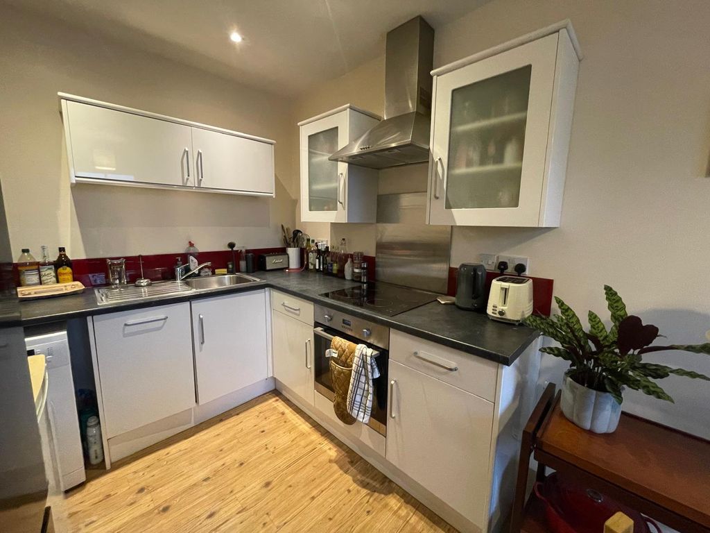 Property photo 2 of 12 Picture No. 08