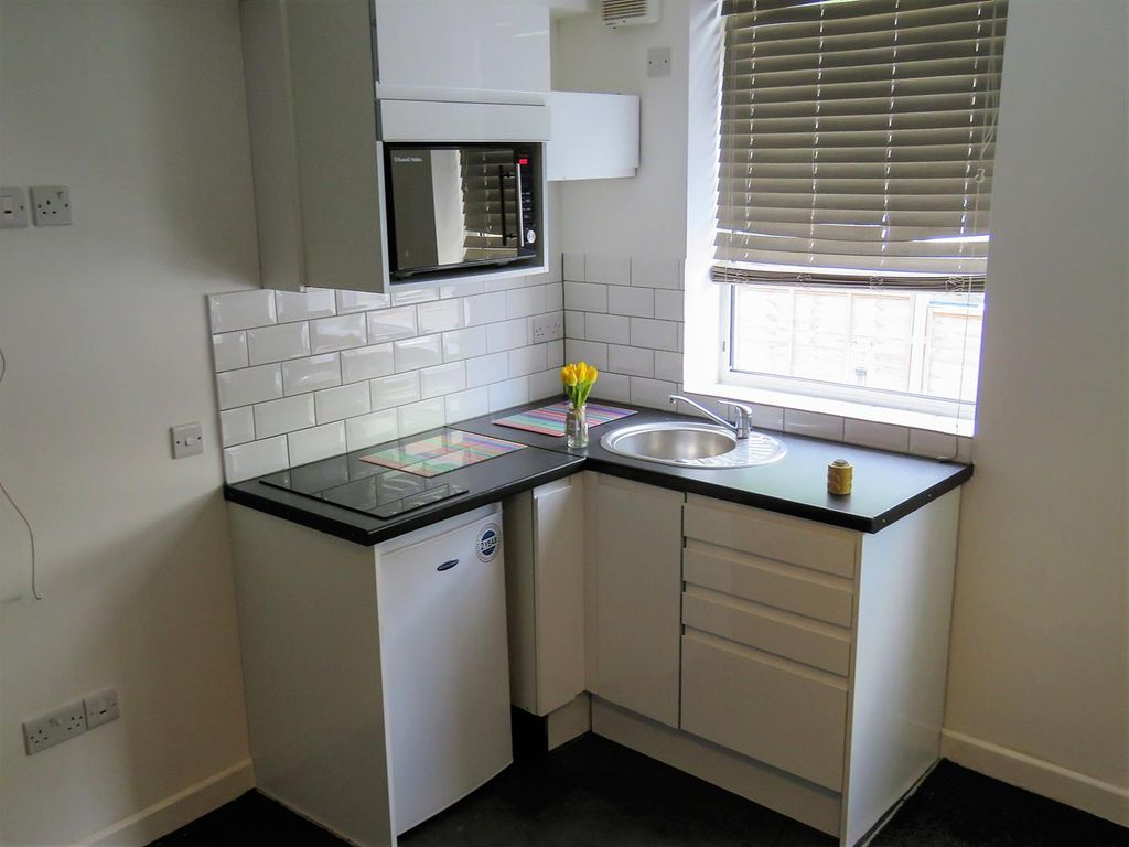 Property photo 3 of 4