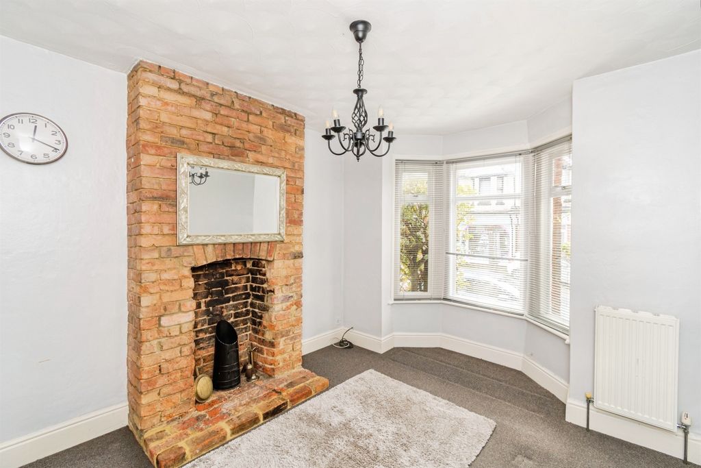 Property photo 2 of 19