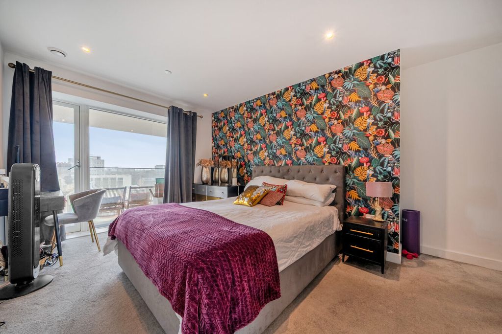 Property photo 3 of 18 1428987-4-69Aff97...