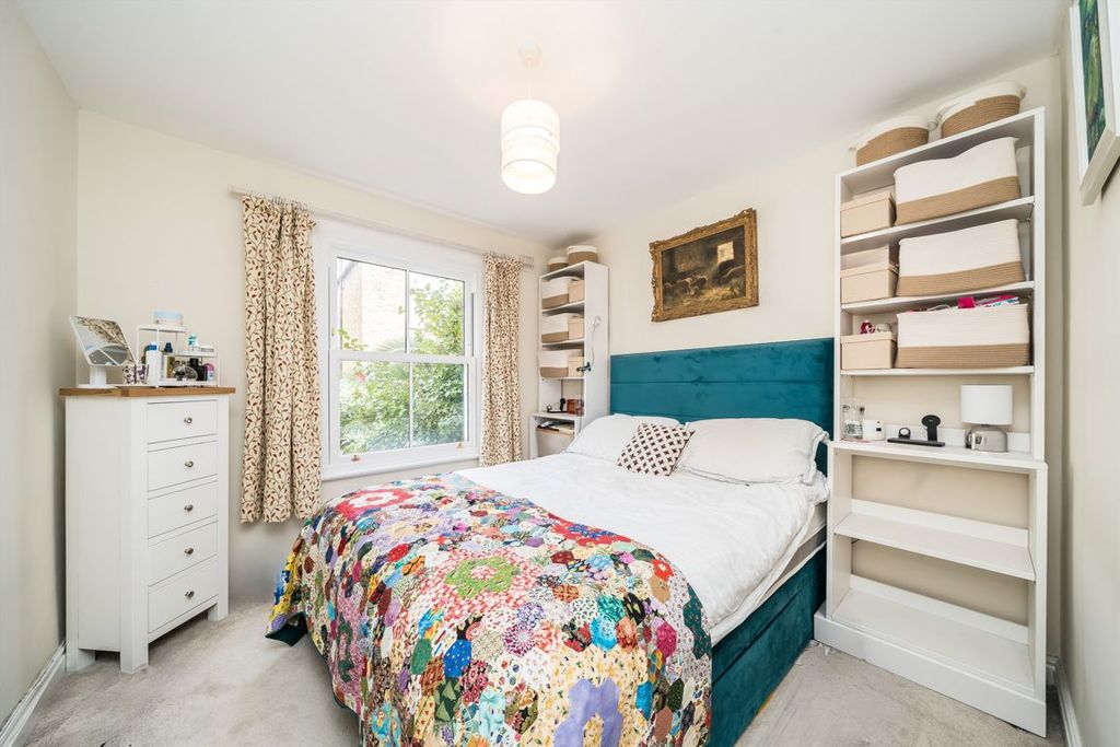 Property photo 3 of 6