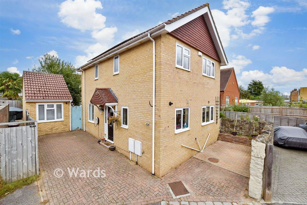 Property photo 1 of 16 External (Web)