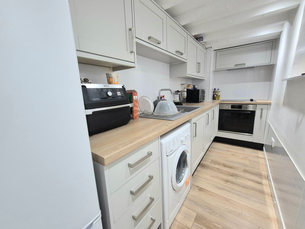 Property photo 1 of 6 Image