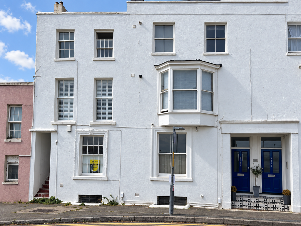 1 bed flat for saleEast Cliff, Dover CT16