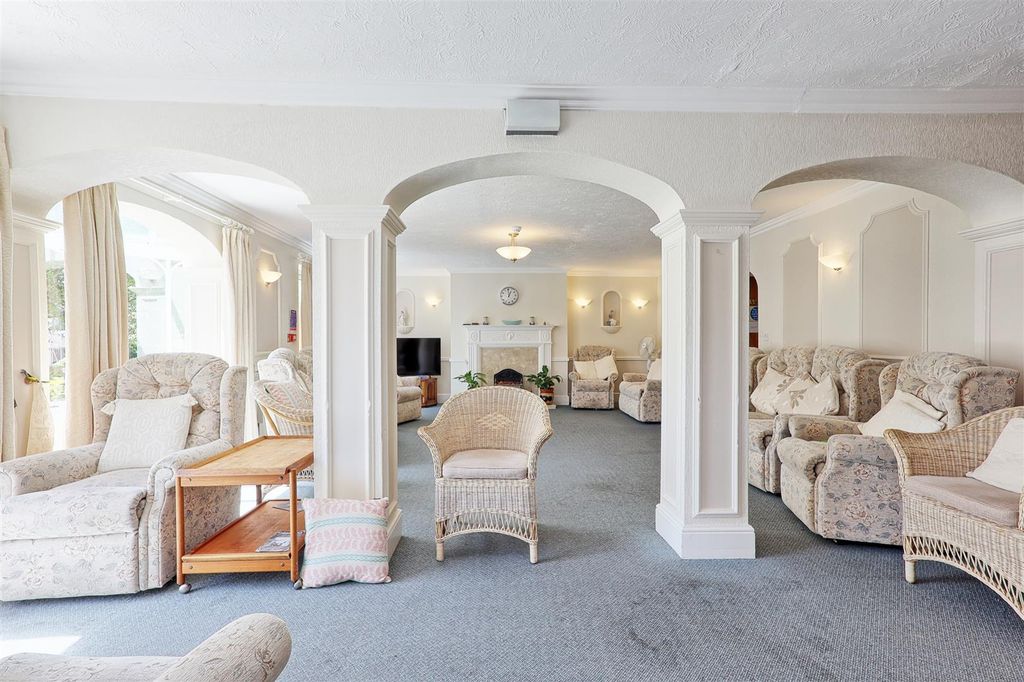 Property photo 2 of 5 Img_9453_4_5_Easyhdr-Interior3.Jpg