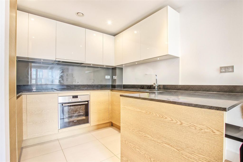 Property photo 2 of 13 Kitchen 4.Jpg