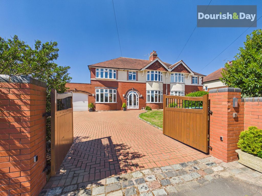 Property photo 1 of 40