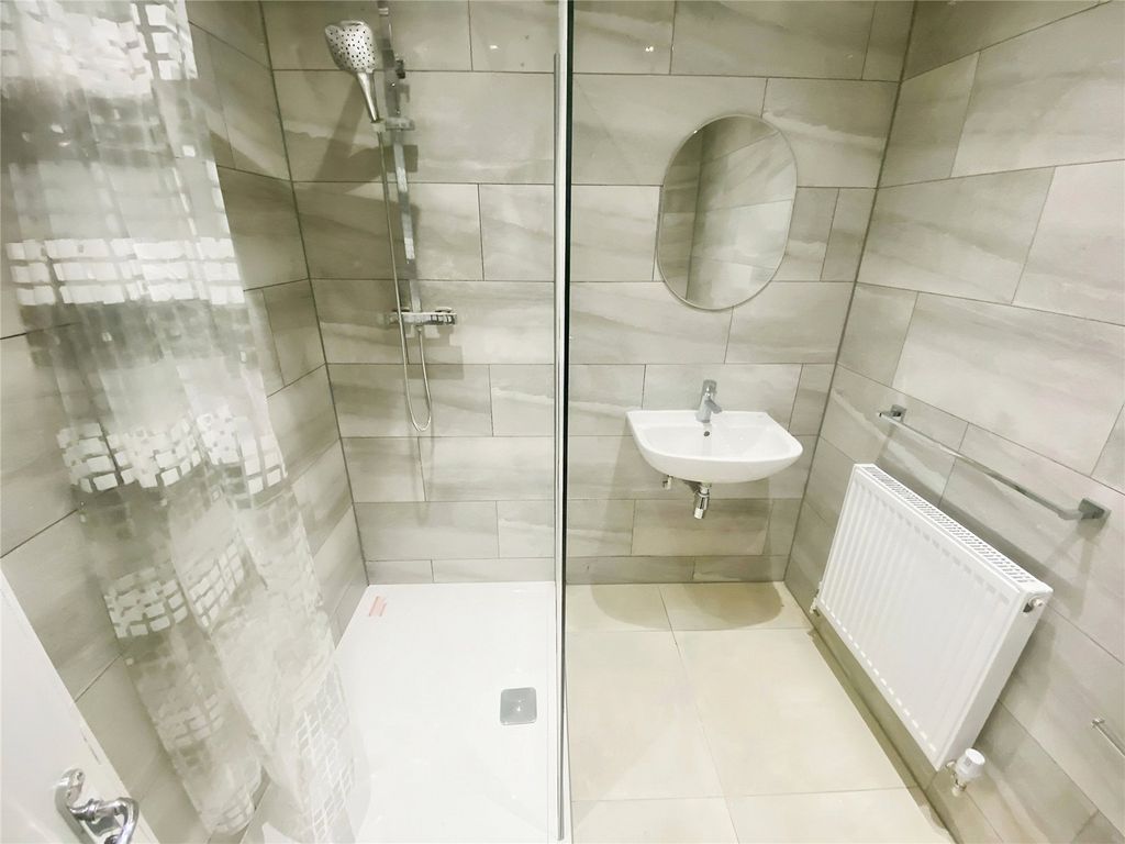 Property photo 3 of 6 Bathroom