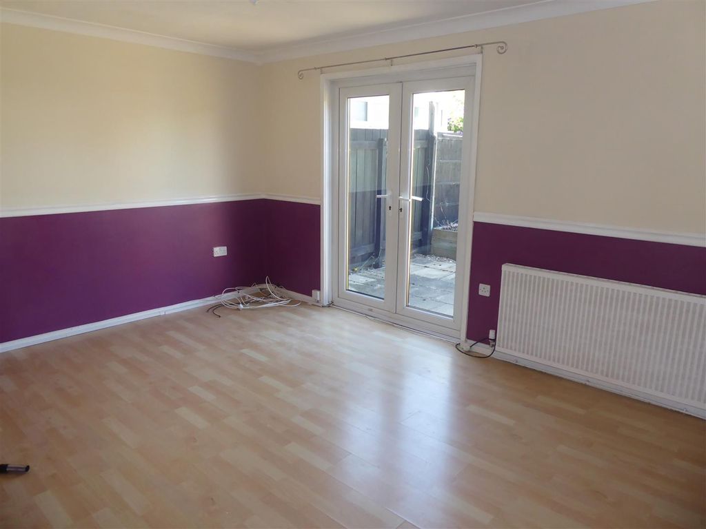 Property photo 3 of 8 100 Kirkmeadow (2).Jpg