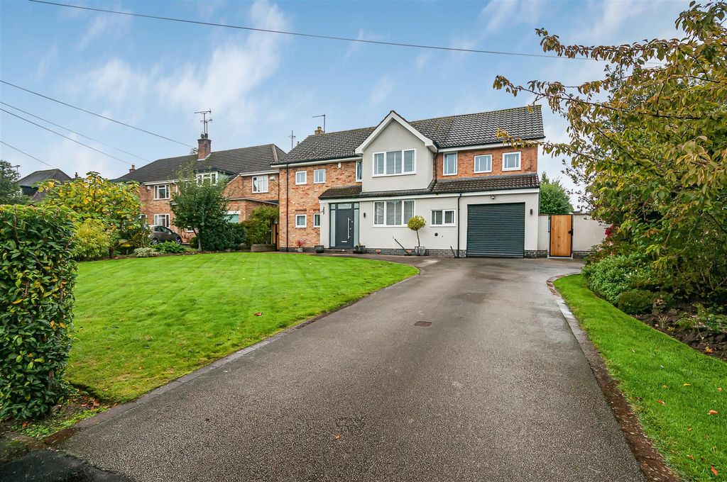 Property photo 2 of 28 22 Croft Drive33.Jpg