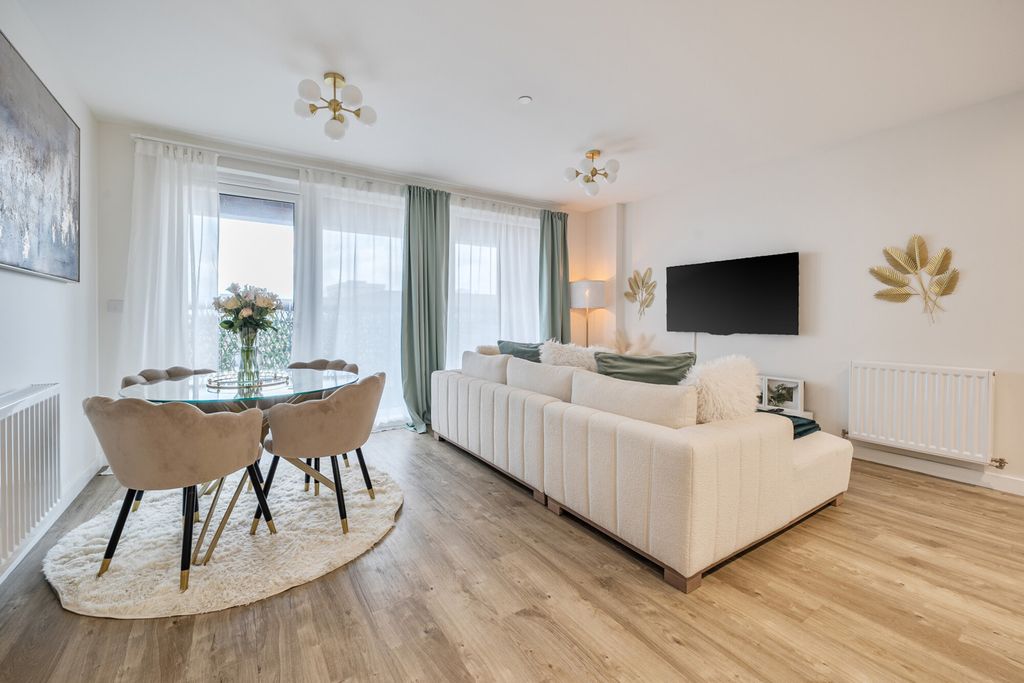 Property photo 3 of 15 1418947-13-69A1E3...