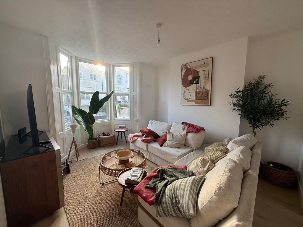 Property photo 3 of 5