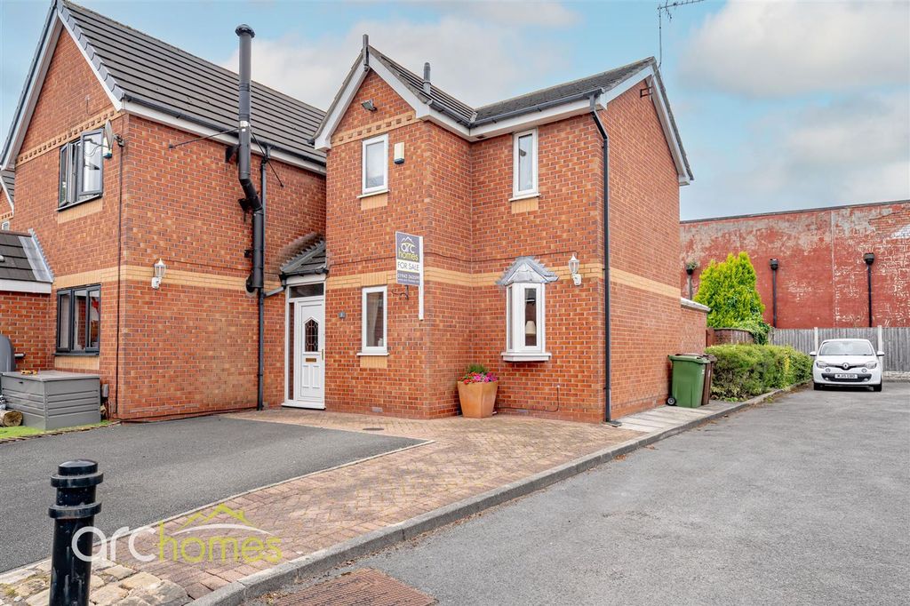 Property photo 1 of 25 Padiham-1-2.Jpg