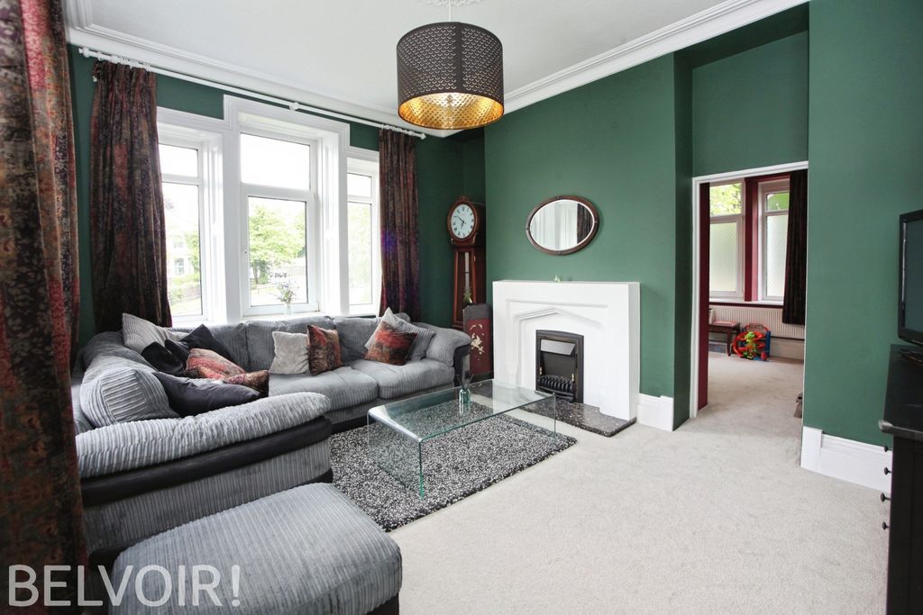 Property photo 3 of 31