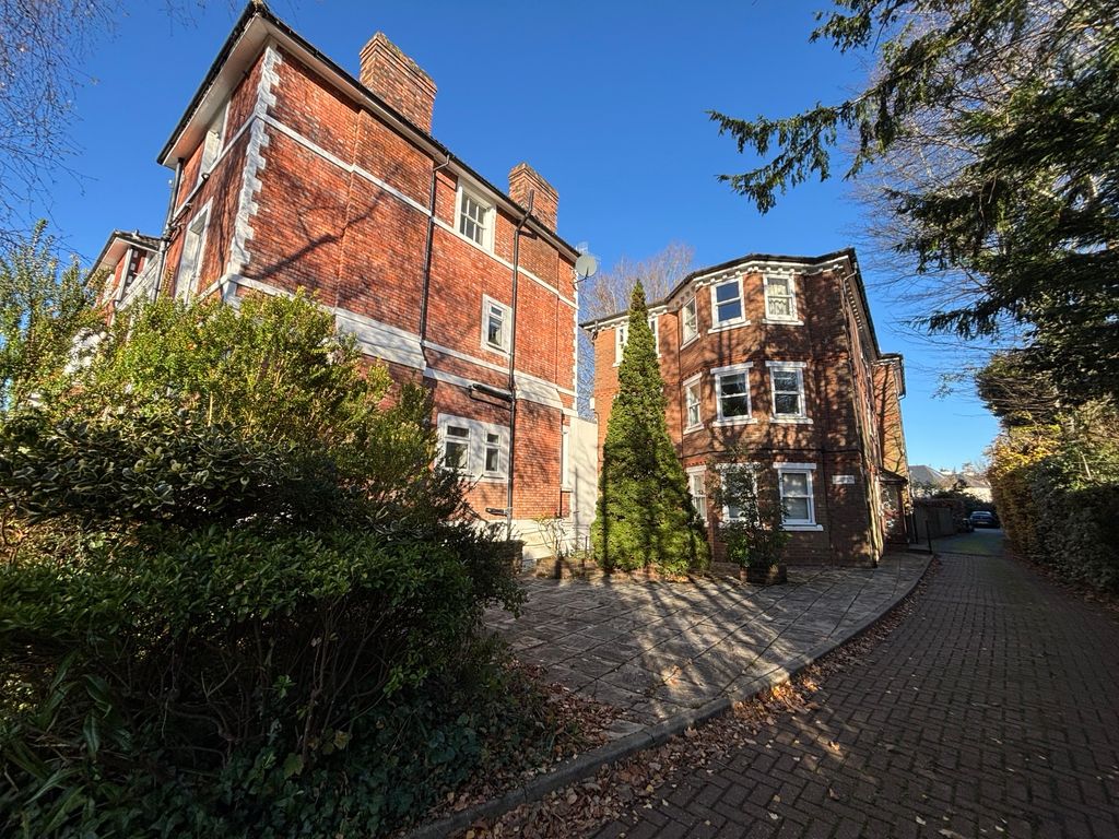 Property photo 1 of 6