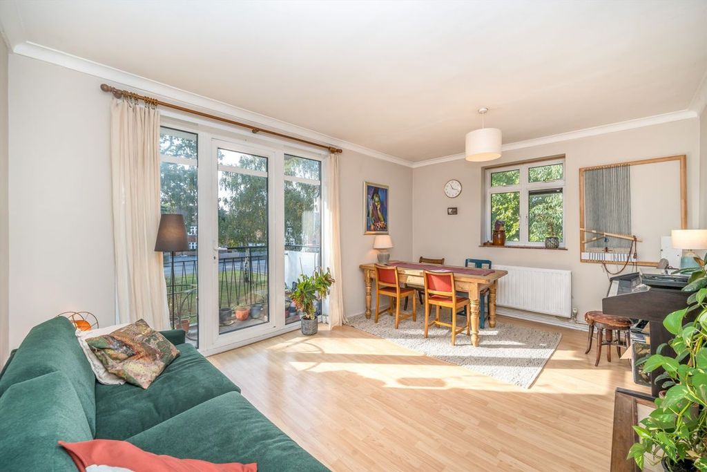Property photo 3 of 9